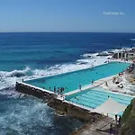 Omg Beach View Penthouse By Sydney Dreams