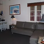 Gunyah House Apartments