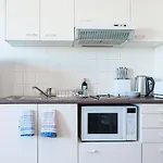 Lane Cove Studio - Pool - Parking - Wifi