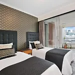 Darling Harbour Getaway