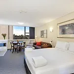 Cosmopolitan Apartment At College St