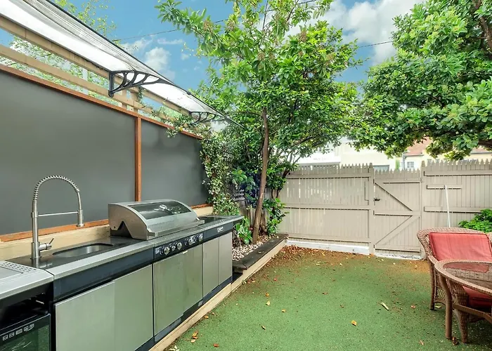 Mesmerising 3 Bedroom Home - Cinema Room & Spa Bath