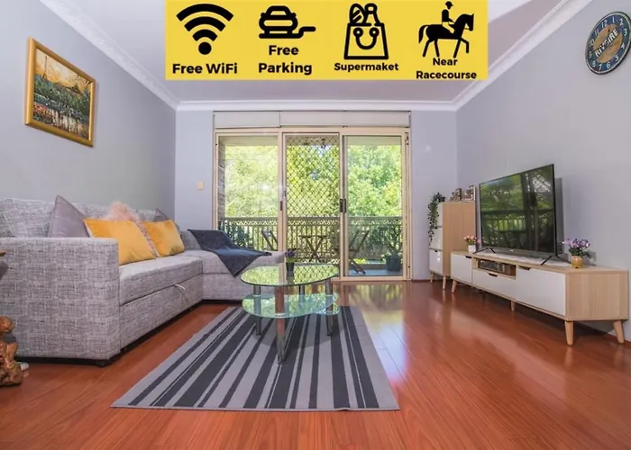 Rustic Hardwood 2 Bedroom Apartment In Randwick