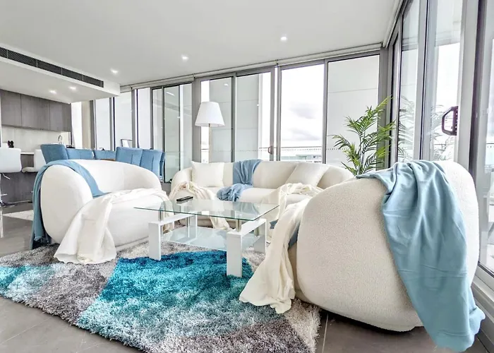 Grandeur 4 Bedroom Penthouse, With Pool And Private Rooftop Hottub, No Parties!