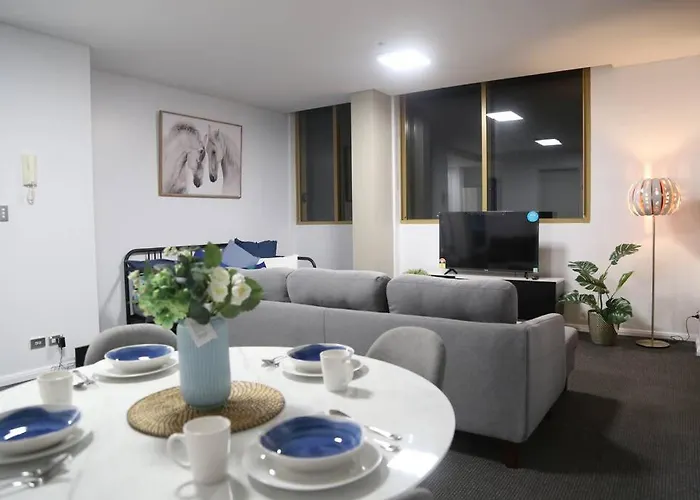Amazing Waterside City View Apartment In Rhodes
