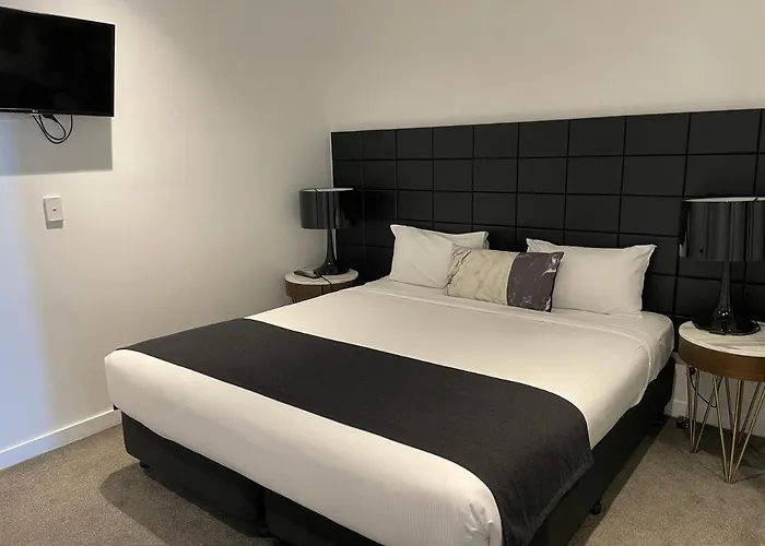 Chatswood Cbd Modern Apartment