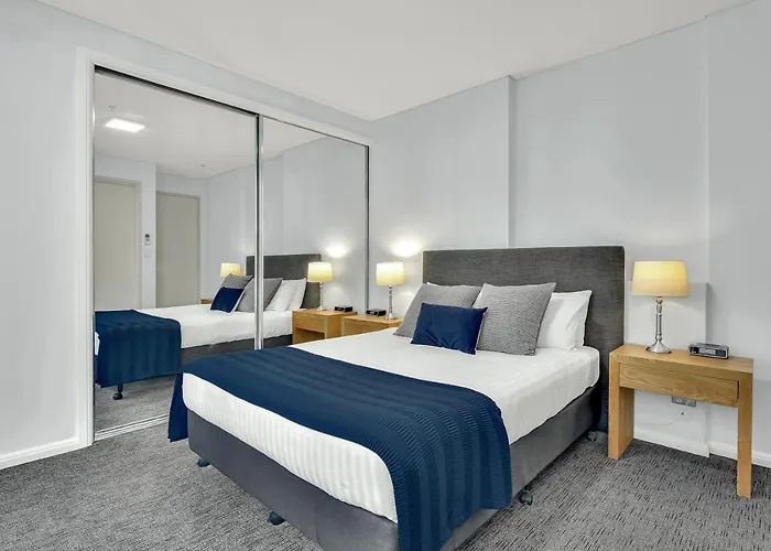 North Sydney Large Two Bedroom Mil2252402