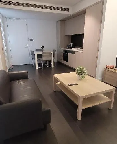 1Bed & Large Study In The Heart Of Parramatta