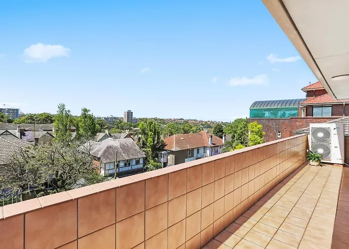 Randwick L 3 Bedroom Apartment + Parking