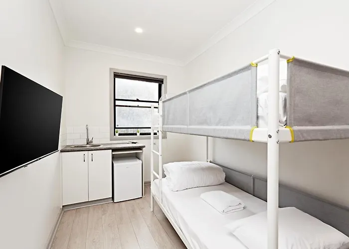Trademark Hostel - Fully Air Conditioned