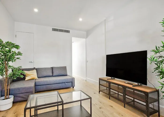 3 Bedrooms - Darling Harbour - Junction St 2 E-Bikes Included