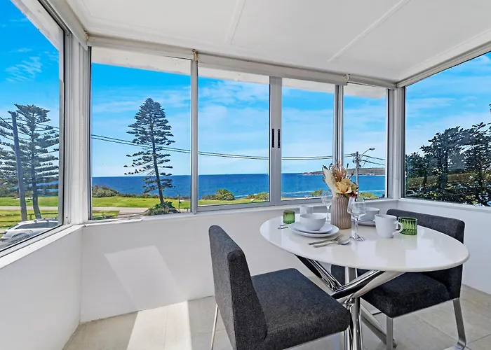 Ocean View 1 Bedroom Private Apartment Next To Maroubra Beach
