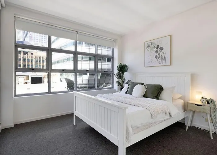 A Stylish & Bright Suite Next To Darling Harbour
