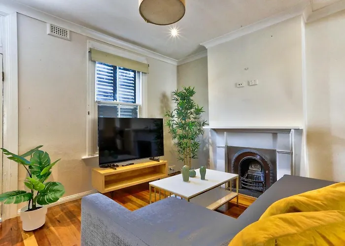 3 Bedroom House Family Friendly Surry Hills 2 E-Bikes Included