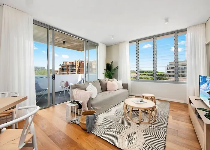 Luxurious Bondi Beach Apt Stunning Balcony Views