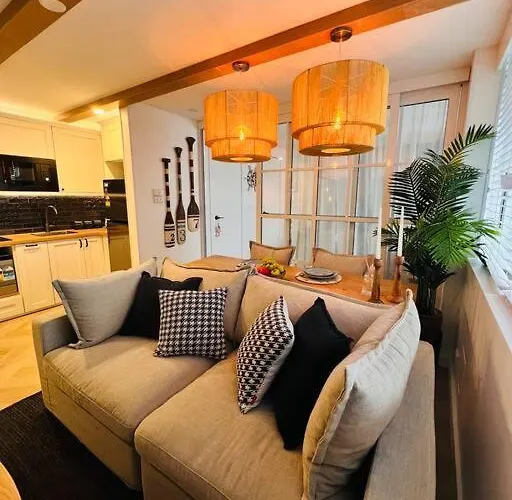 Nautical Living In Manly