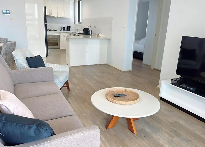 Modern 2 Bedroom Apartment With Parking Central Parramatta