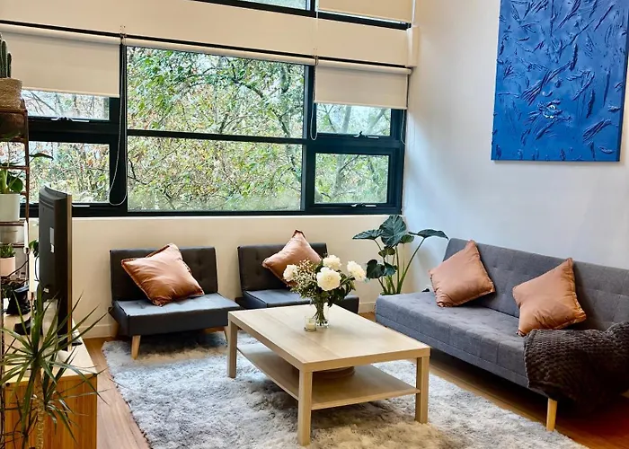 Luxury Sydney Condo, Pool, Gym, Parking