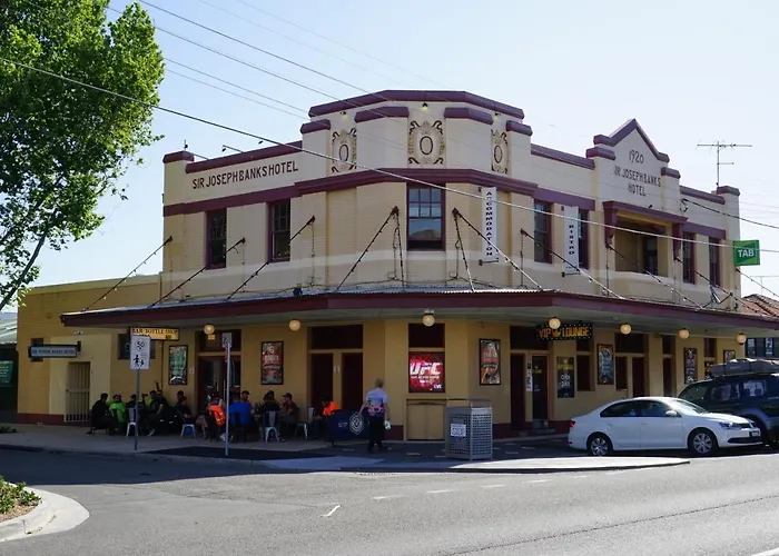 Sir Joseph Banks Hotel