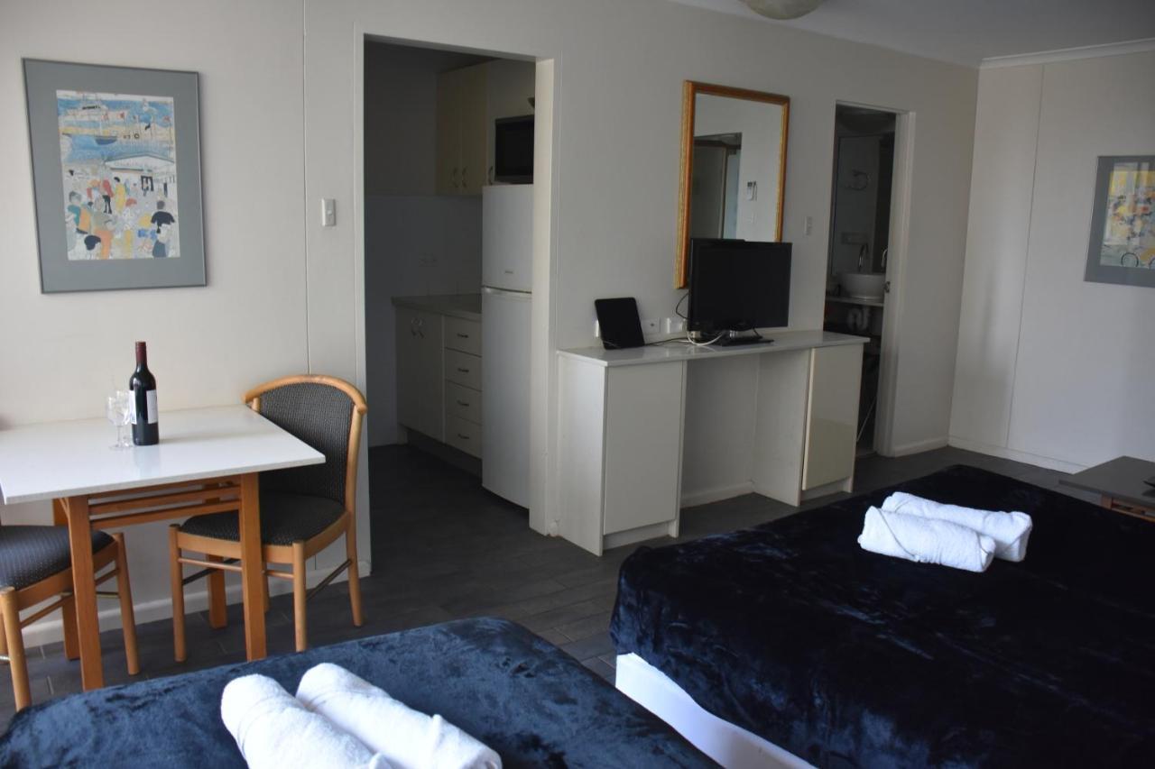 Apartment Centre Hyde Park Plaza Pet Friendly With Balcony