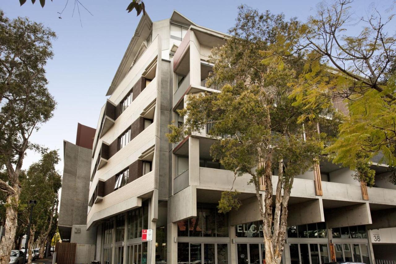 Apartment Waterloo St By Urban Rest Sydney
