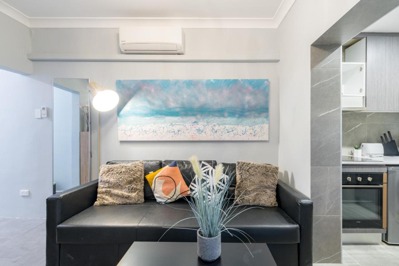Private Double Bed In Cbd Near Train Uts Darlinghar&icc&chinatown Sydney