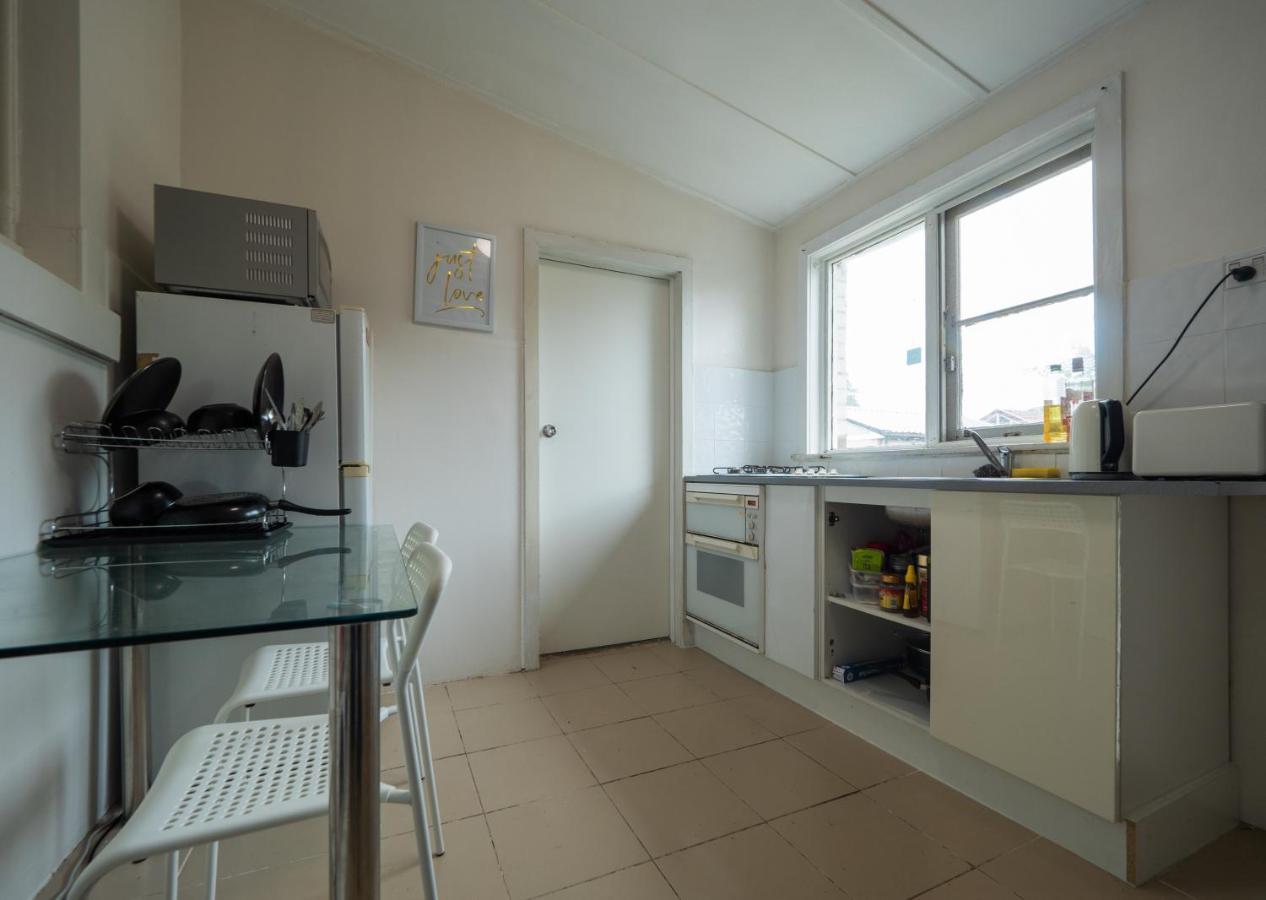 Guest house Quiet Private Double In Kingsford Near Unsw, Randwick Light Railway&bus G3