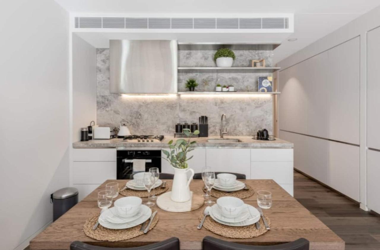 Deluxe Classic-art Living Collection In Double Bay