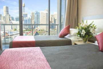 Darling Harbour Getaway 2*