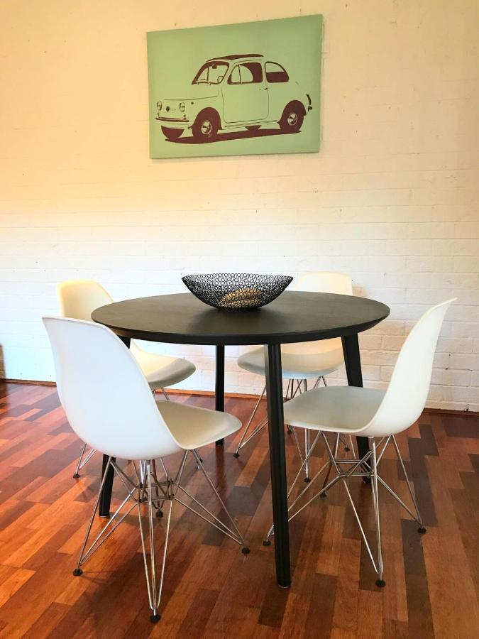 Spacious 3 Bedroom 20 Min To The Cbd * Sydney
