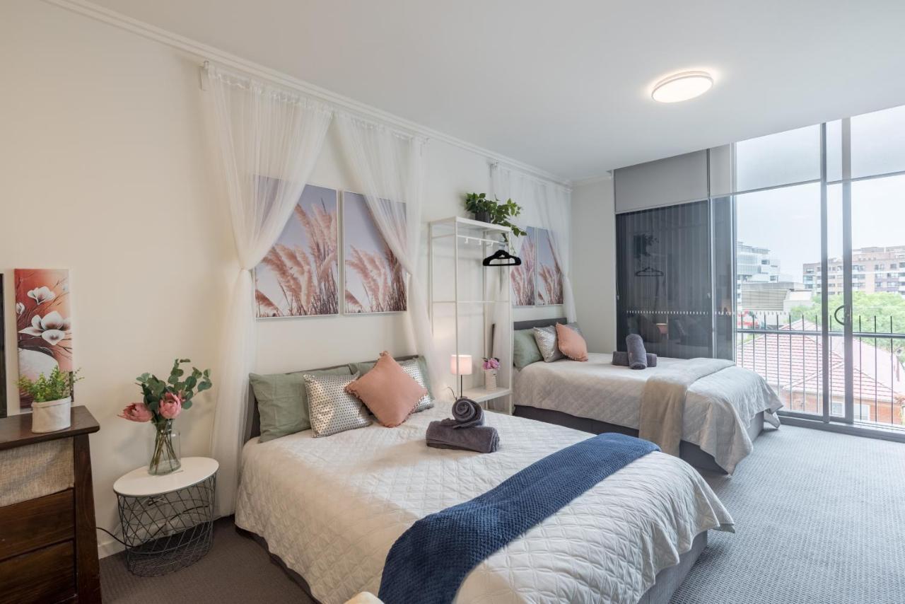 2br Apt In Hurstville 1min To Train Sleep8 Apartment *