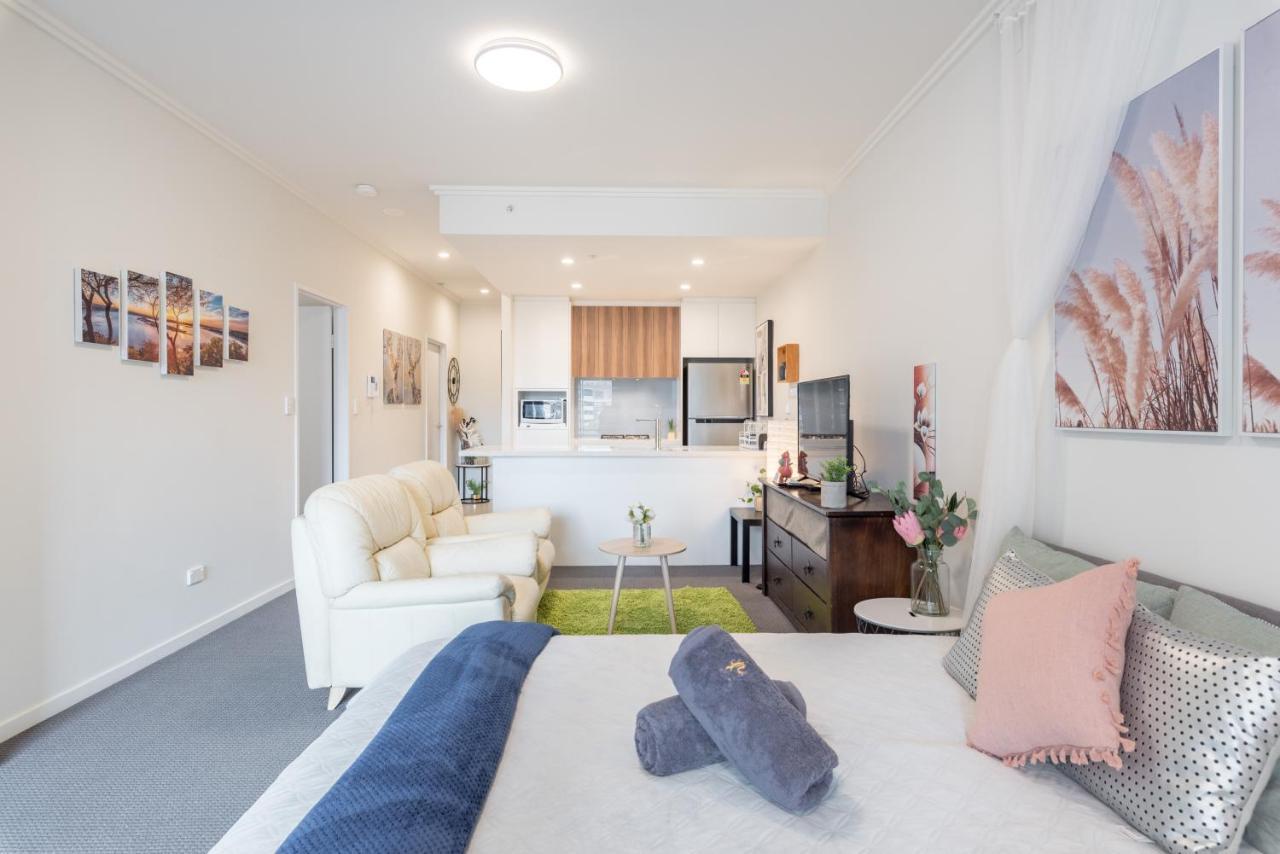 2br Apt In Hurstville 1min To Train Sleep8 Apartment