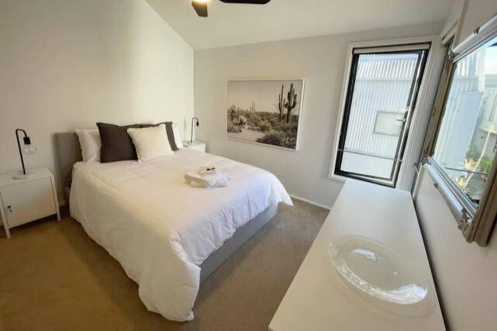 Apartment Modern 2 Bedroom Warehouse Conversion Sydney