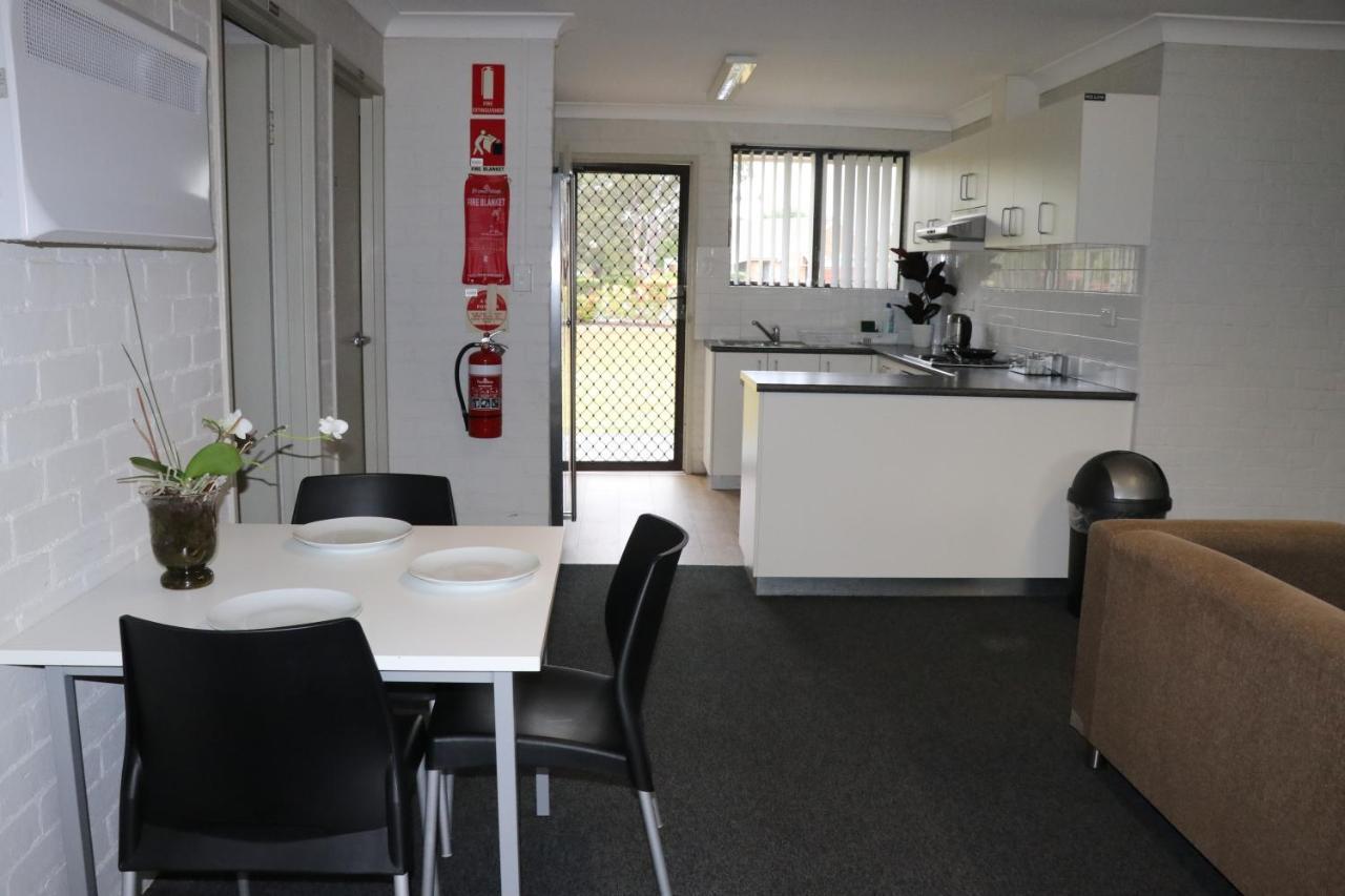 Western Village - Hawkesbury * Sydney