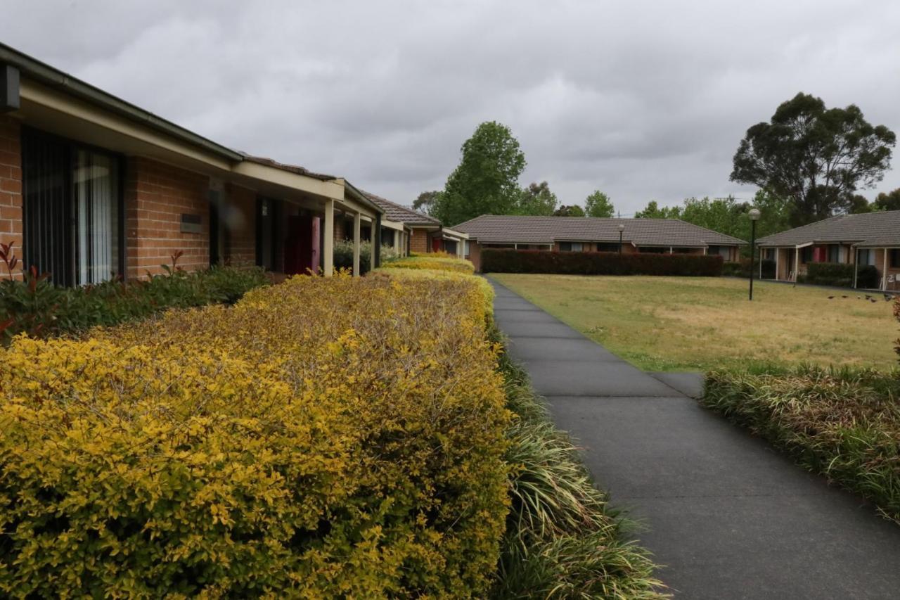 Western Village - Hawkesbury * Sydney