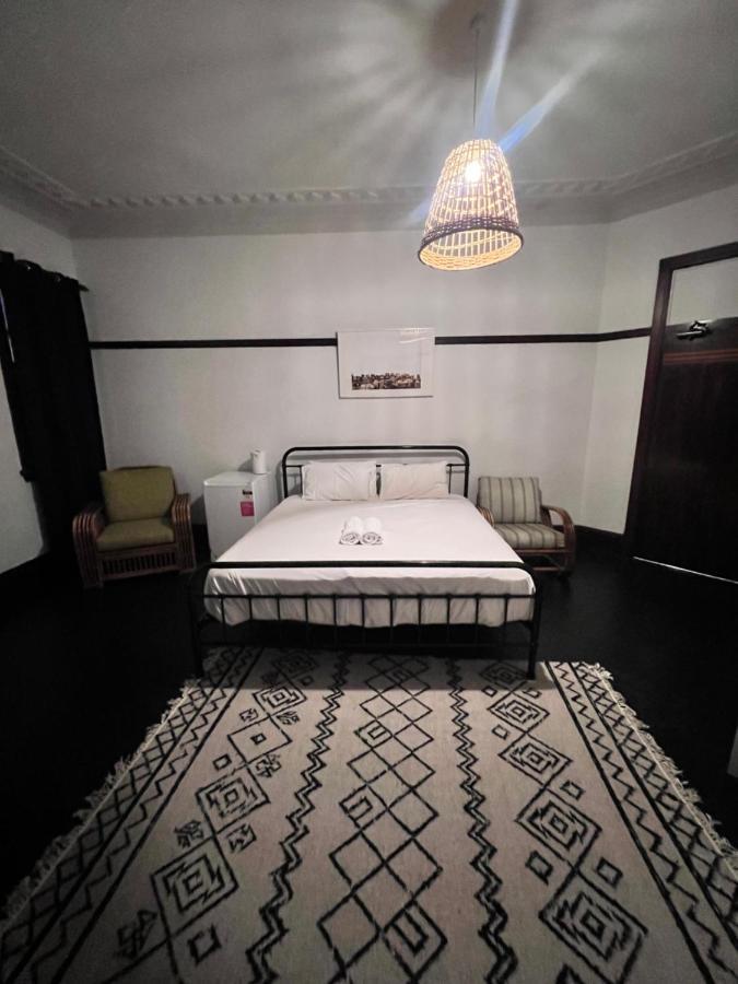 Hotel Charing Cross Sydney