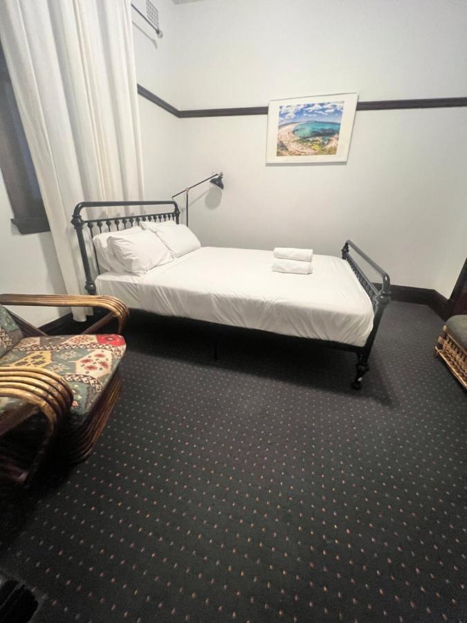 Hotel Charing Cross 2*