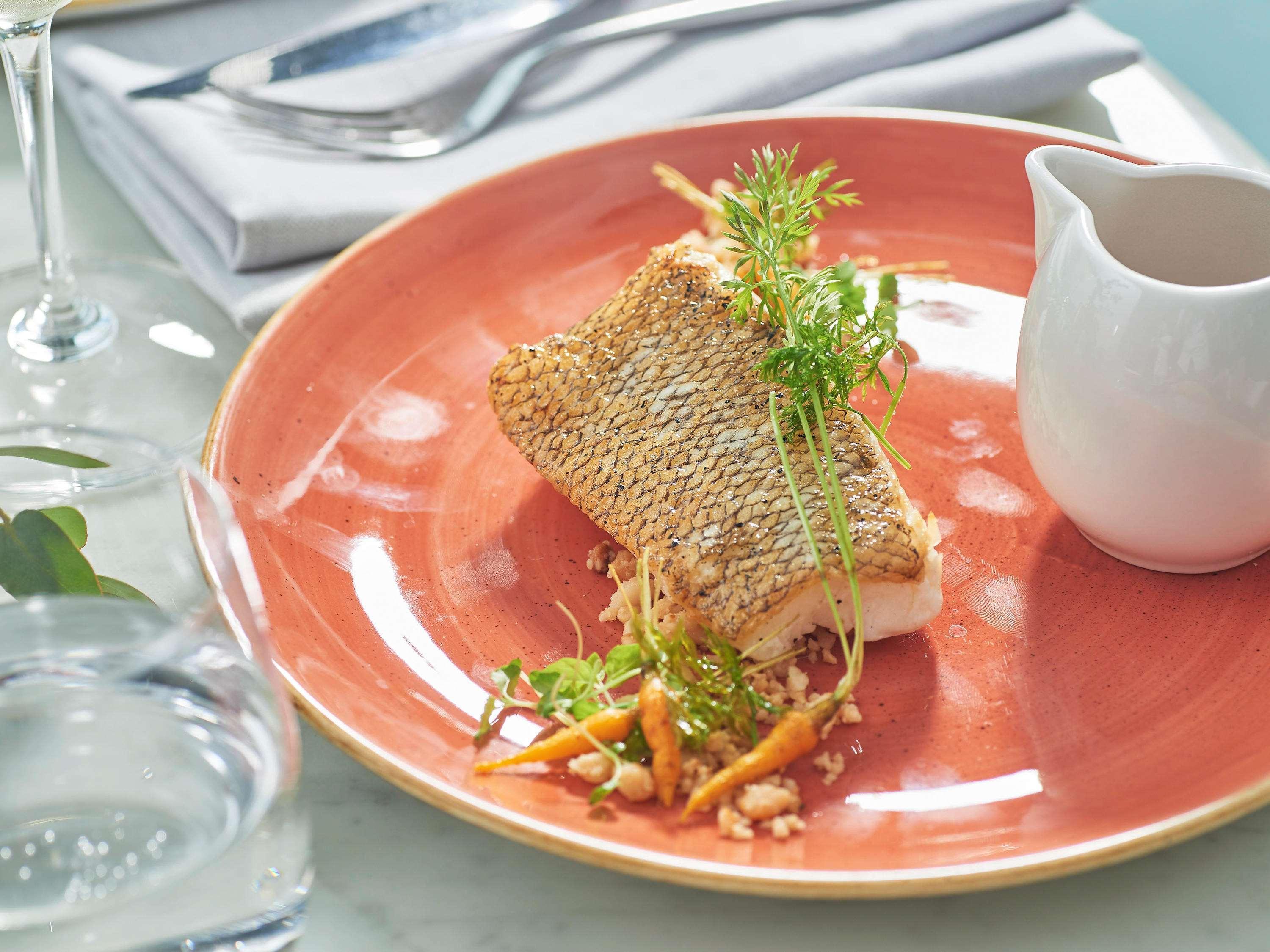 Hotel Pullman Quay Grand Harbour 5*