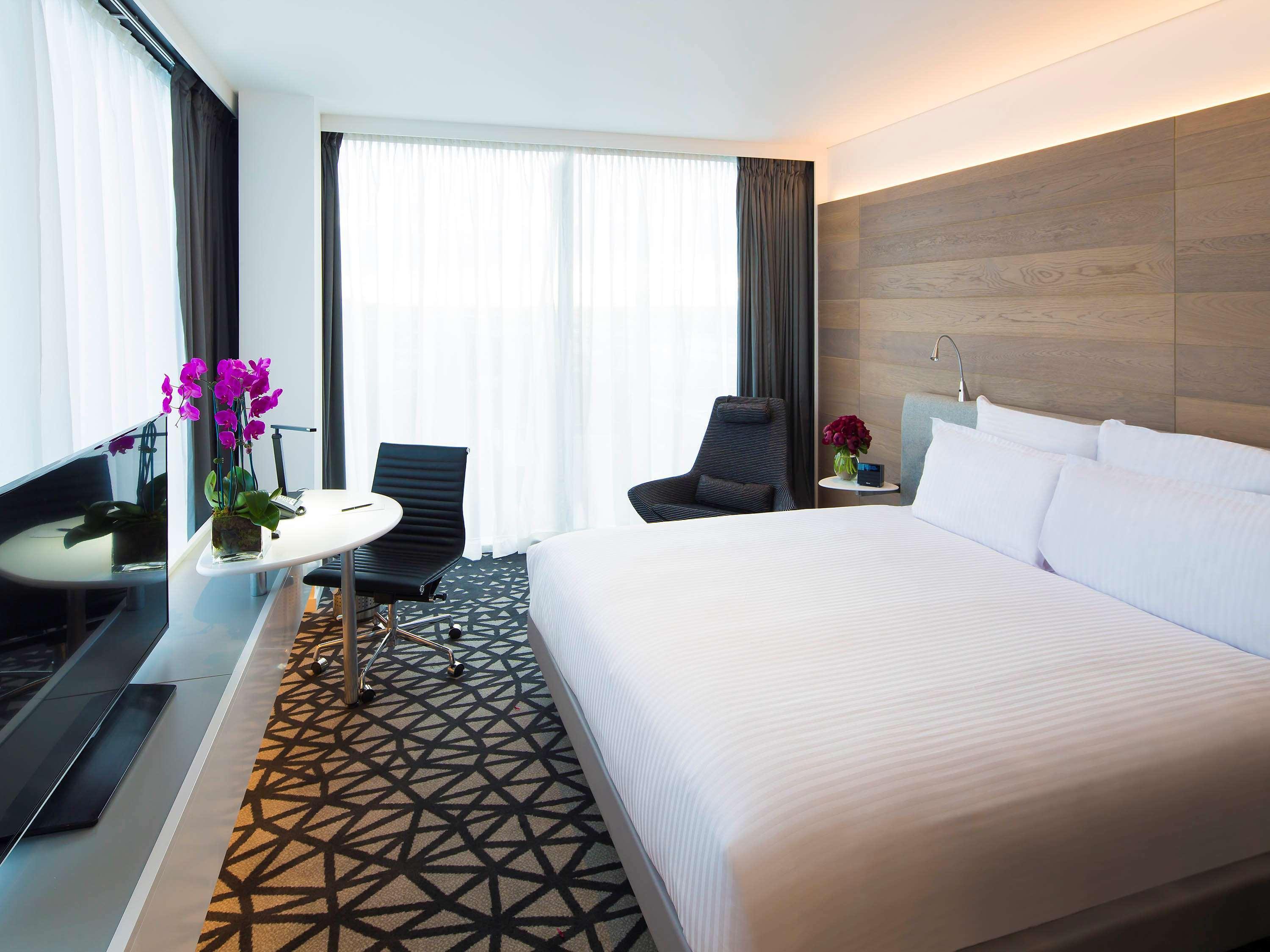 Hotel Pullman Airport 5*