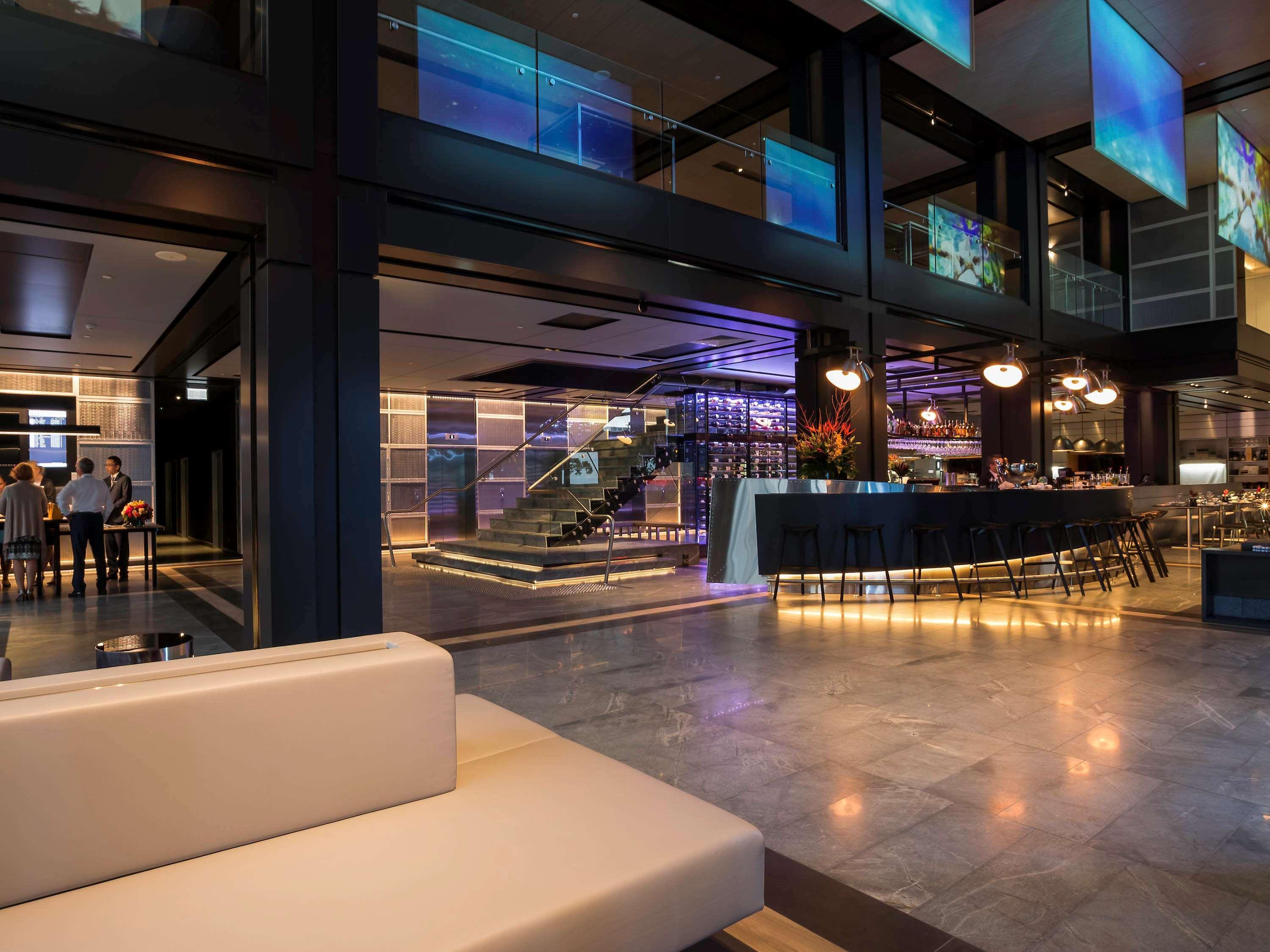 Hotel Pullman Airport 5*