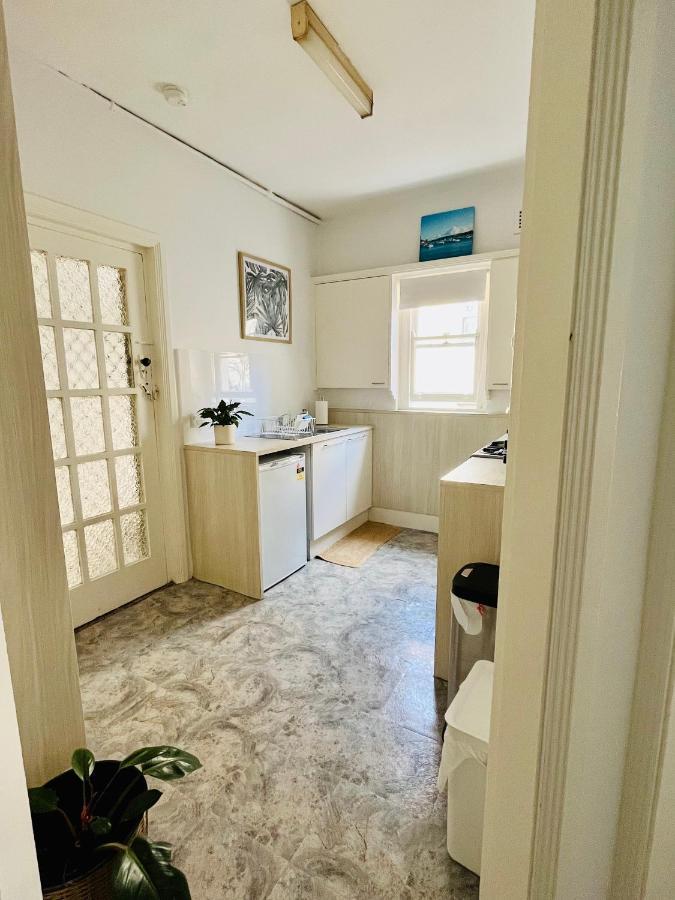 Apartment Sunny 2br In Manly - Steps To Beaches, Shops, Cafes Sydney