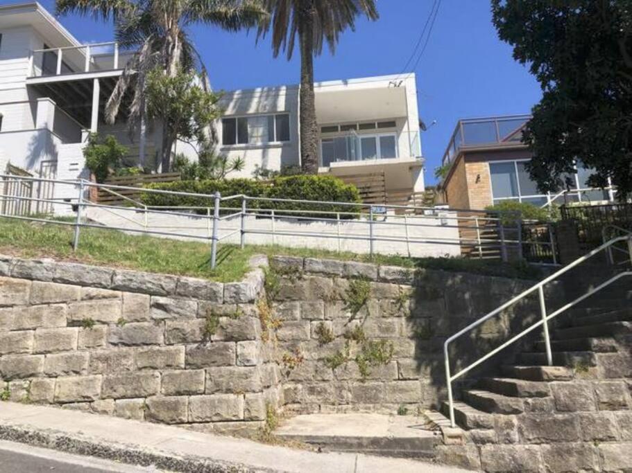 Coogee Bright Beachside Garden Retreat - Coog2 Apartment