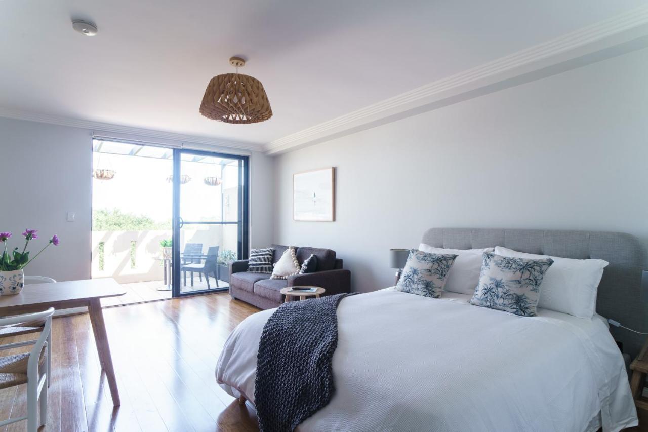 Apartment Sunny Bondi Studio Parking Couples Families Sydney