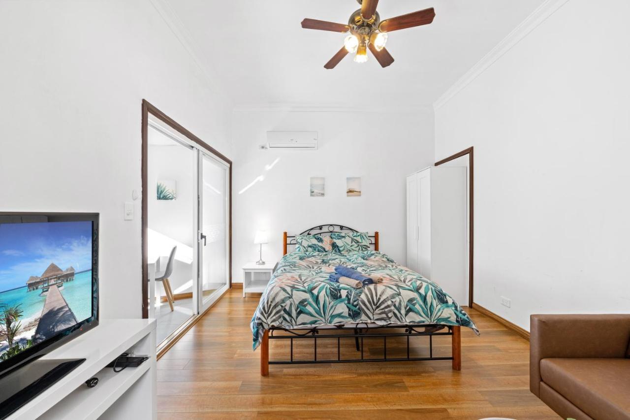 Spacious 1 Bedroom With Free Parking Holiday home *