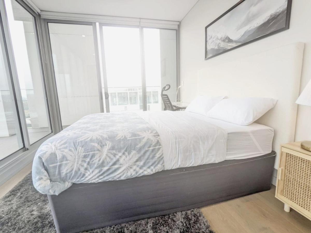 Grandeur 4 Bedroom Penthouse, With Pool And Private Rooftop Hottub, No Parties! * Sydney