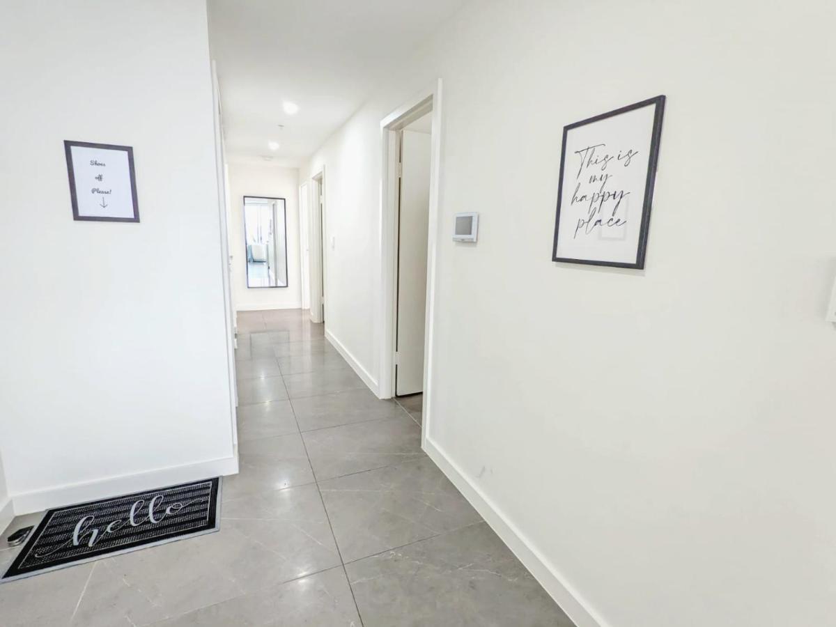 Apartment Grandeur 4 Bedroom Penthouse, With Pool And Private Rooftop Hottub, No Parties! Sydney