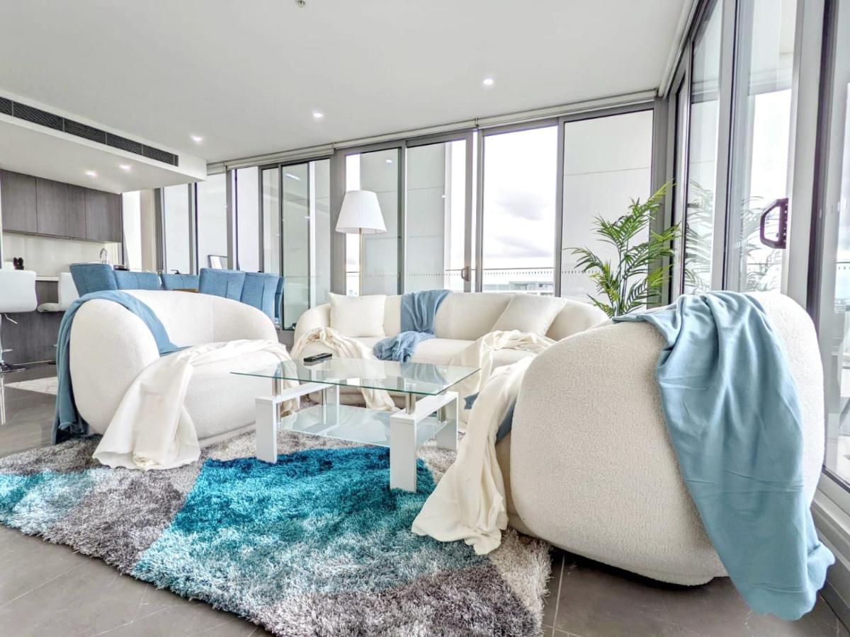 Apartment Grandeur 4 Bedroom Penthouse, With Pool And Private Rooftop Hottub, No Parties! *