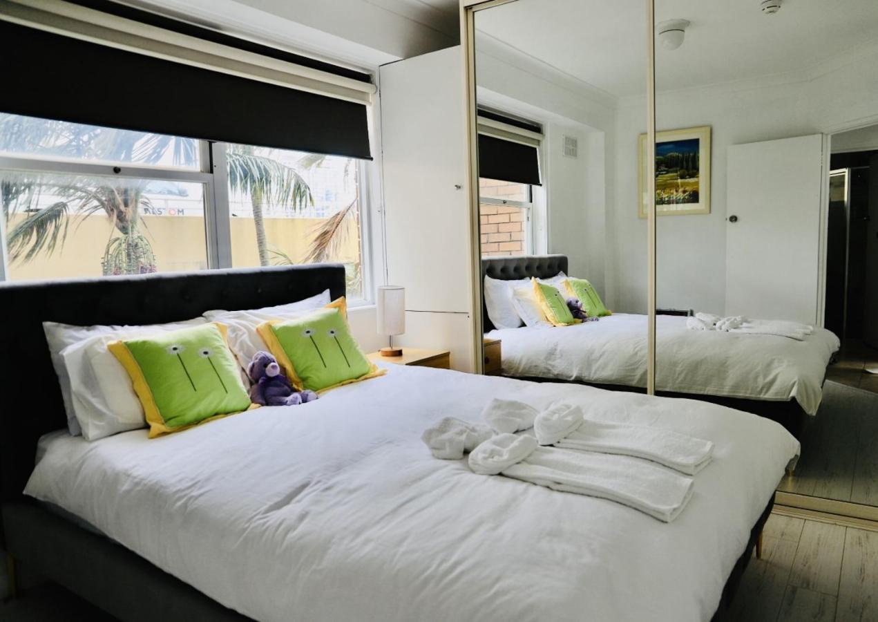 Spectacular Views Of Harbour With Car Space Apartment Sydney