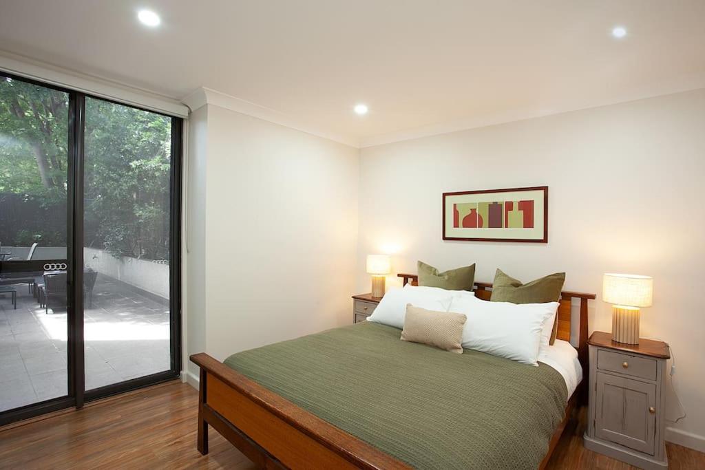 Apartment Huge 3 Bed Camperdown Garden W Parking Aircon *