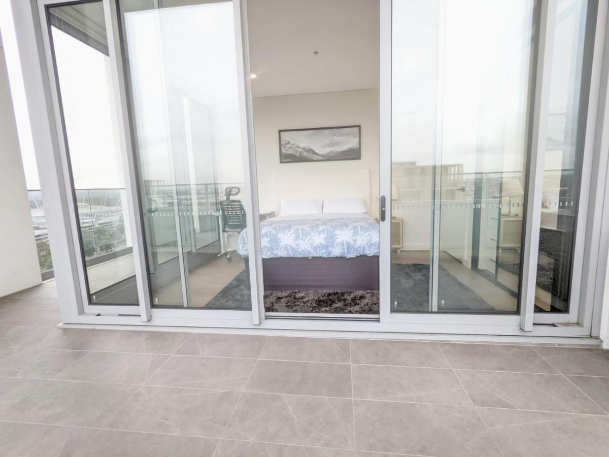 Grandeur 4 Bedroom Penthouse, With Pool And Private Rooftop Hottub, No Parties! * Sydney